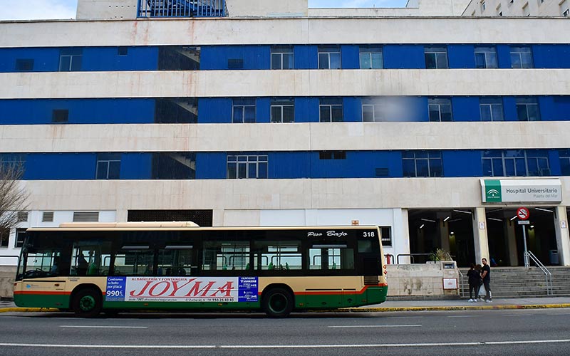 Casi todos los servicios en el Puerta del Mar y en San Carlos “están bajo mínimos” por el “grave déficit” de personal