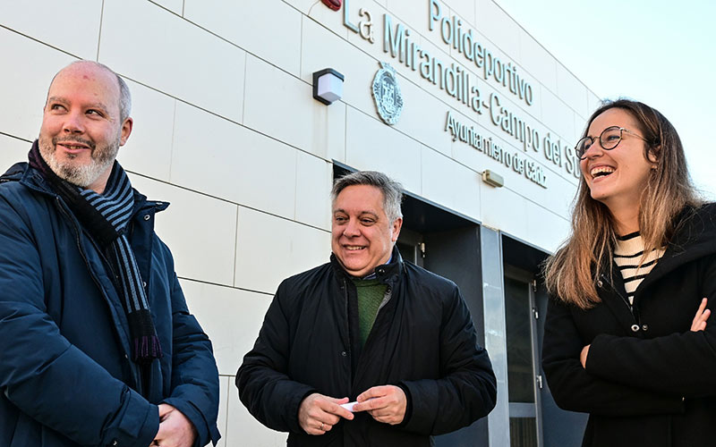 Torres (PSOE) promete levantar el Portillo y generar ingresos para el deporte base vendiendo el nombre del Nuevo Mirandilla a una marca
