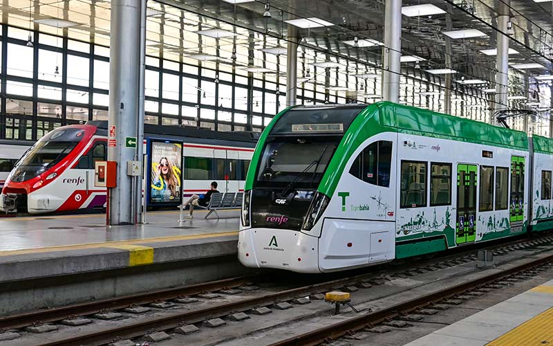 Autobús, catamarán, Cercanías y tranvía mueven en 2022 a 7,6 millones de personas en la Bahía
