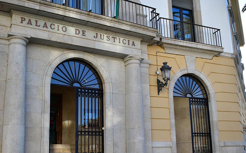 La Diputación de Cádiz acude a la Justicia por la ‘okupación’ de la Junta de la Audiencia Provincial