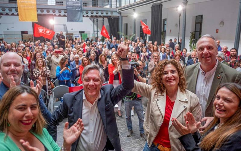 Torres (PSOE) se vende en su “presentación” como el candidato de las “cosas normales”: “nadie pide locuras ni grandes infraestructuras”