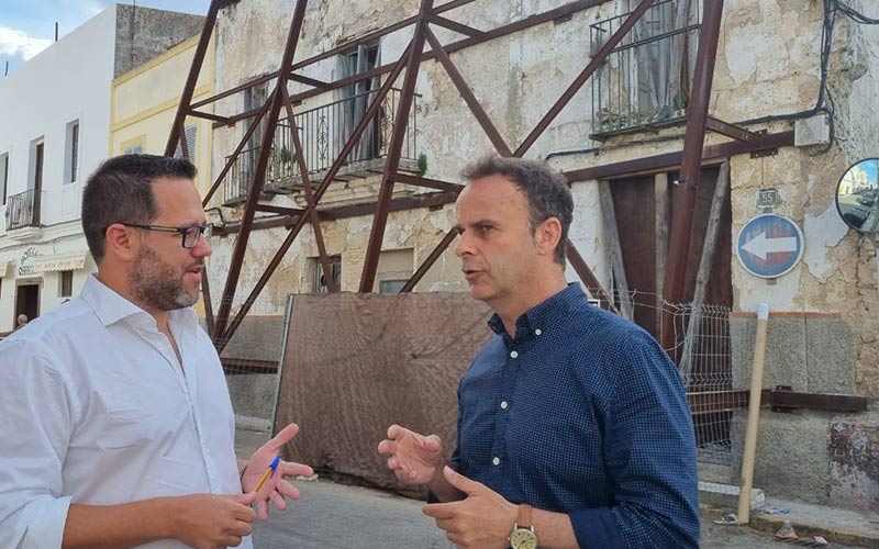 “No hacer es también hacer”: el “problema” de la vivienda en El Puerto llega al Parlamento
