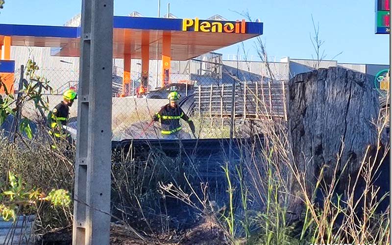 Podemos aboga por la “revitalización industrial” de Fadricas; y los empresarios alertan de la proliferación de gasolineras en el polígono