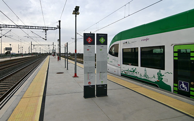 El TramBahía modifica su operativa en el Río Arillo y facilita los transbordos con el Cercanías
