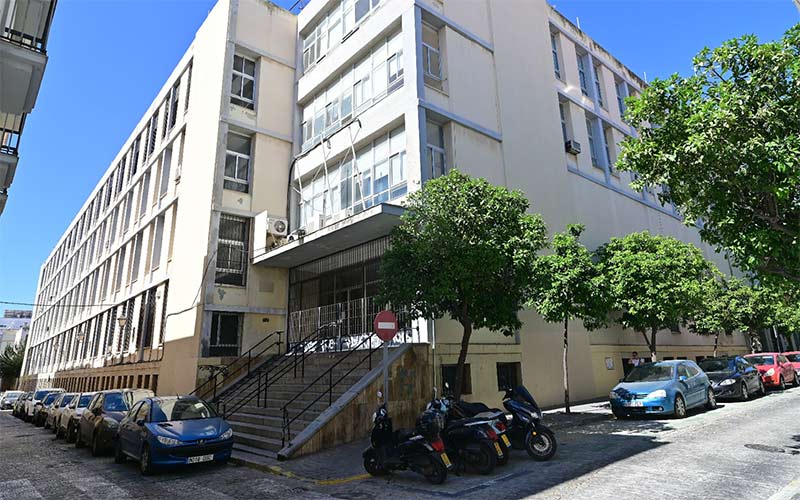 Licitada la obra de conversión de la antigua ESI de Cádiz en residencia universitaria privada y espacio cultural público