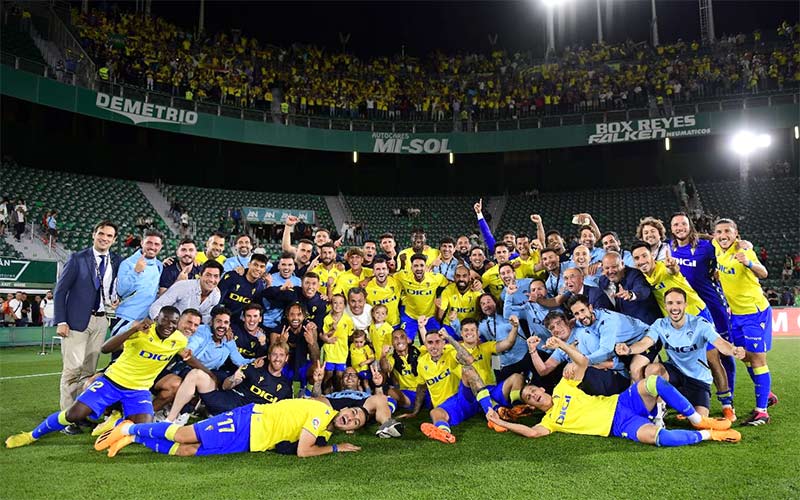 Cádiz ‘amarra’ otra temporada en Primera