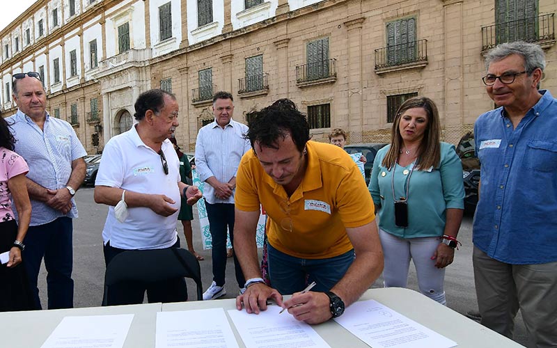 El todavía alcalde de Cádiz afea que el PP condicione “sin ningún pudor” el desbloqueo de Valcárcel a gobernar también en la Diputación