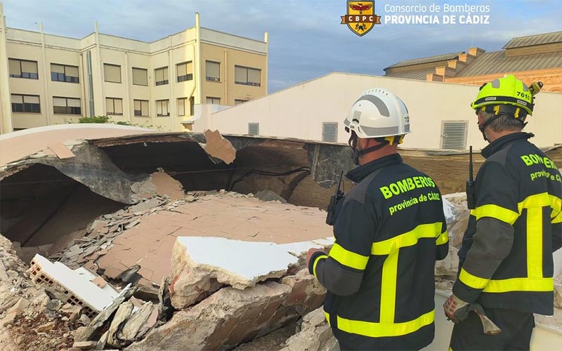 Obras de urgencia en la iglesia castrense para evitar un mayor deterioro del templo tras el derrumbe de parte de la cúpula