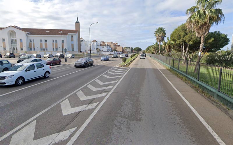 Una avería en la red de aguas ‘corta’ el tráfico de acceso a Bahía Sur desde Pery Junquera durante al menos una semana