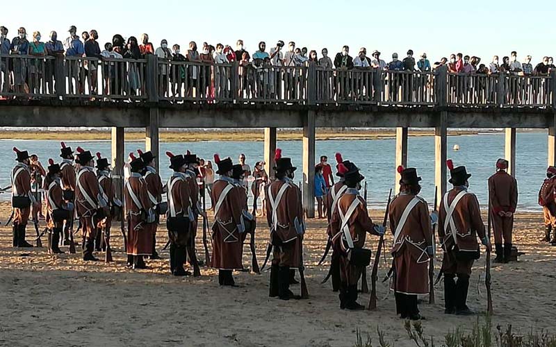El reinicio de las rutas guiadas en Los Toruños recuerda que este 2023 se rememora el bicentenario de la Batalla del Trocadero