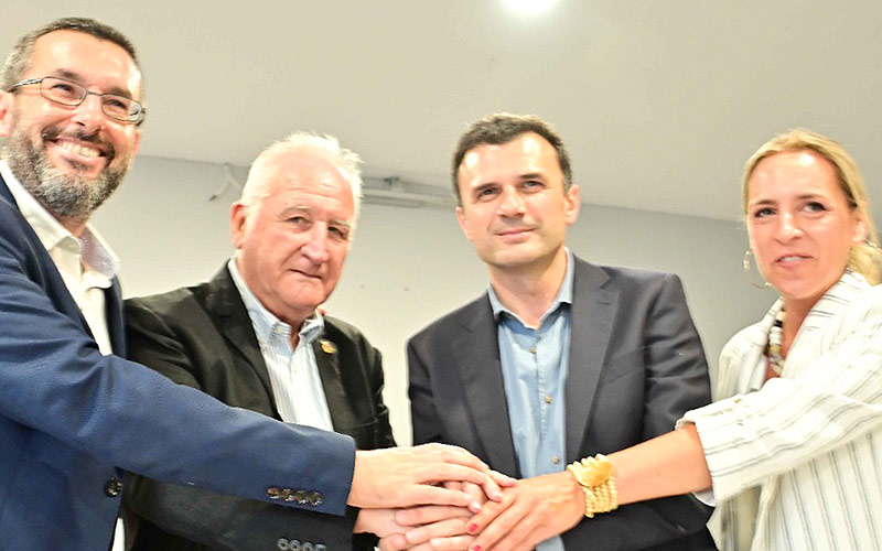 Franco ‘vende’ la Diputación a la derecha