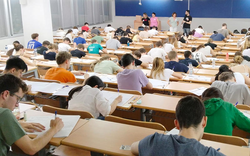 Dos alumnos isleños alcanzan en Cádiz la máxima nota posible en la Selectividad de junio, superada por más del 96% de presentados
