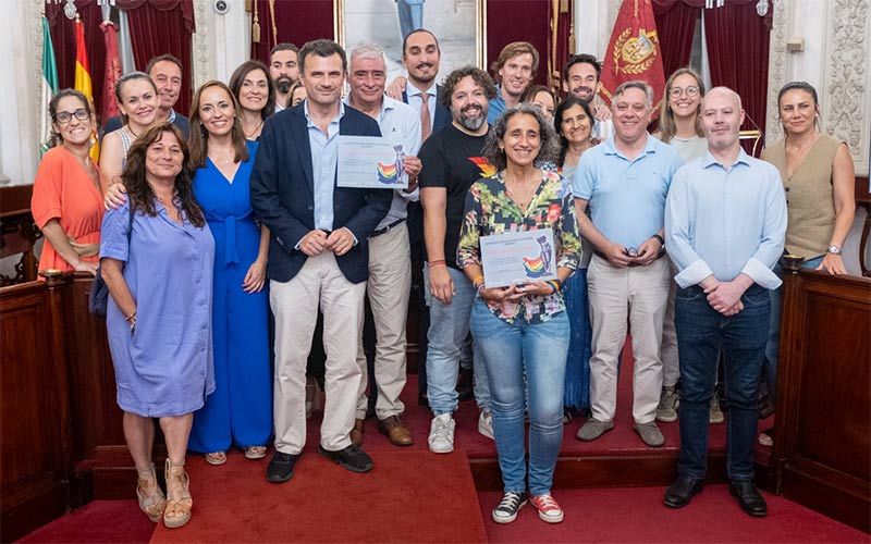 Cádiz celebra por el Orgullo LGTBIQ+ su ’Homenaje para no perder la memoria’