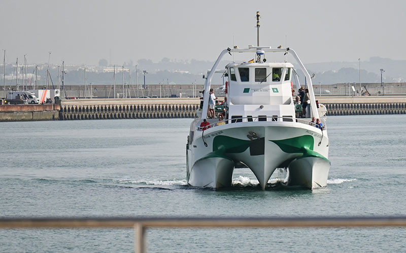 Rota rechaza la subida del catamarán en verano
