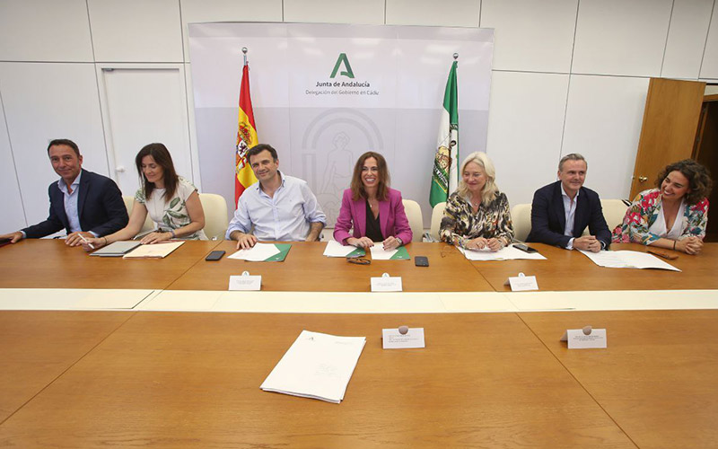 La Junta presenta en el Ayuntamiento gaditano la solicitud de licencia de obras de la demorada séptima fase de la barriada Cerro del Moro