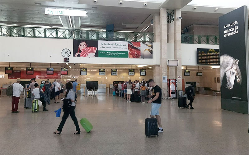 El aeropuerto de Jerez crece en la comparativa interanual, aunque bajan los pasajeros en julio