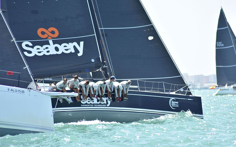El catavino de oro de ‘la decana’ es para el ‘Seabery Dralion’ patroneado por Nacho Zalvide, que también vence en la Regata Juan de la Cosa