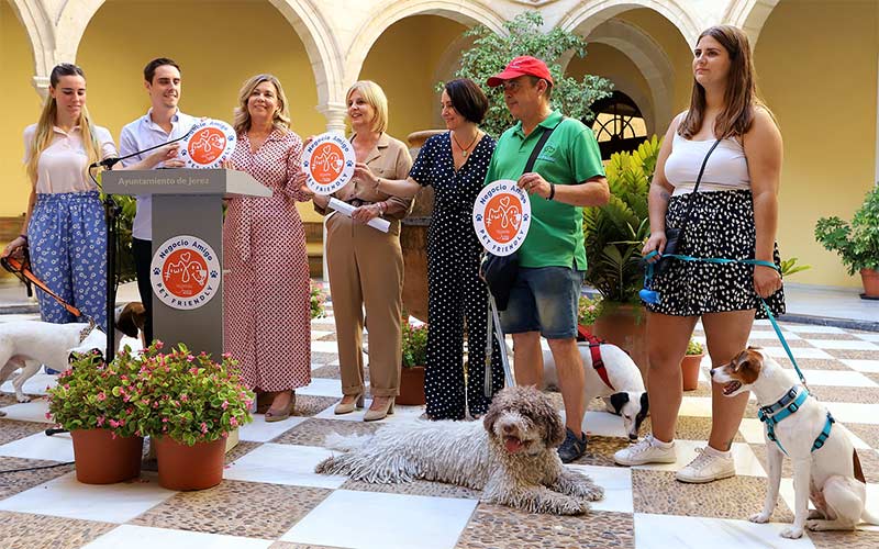 Comercios de Jerez se ‘abren’ a las mascotas