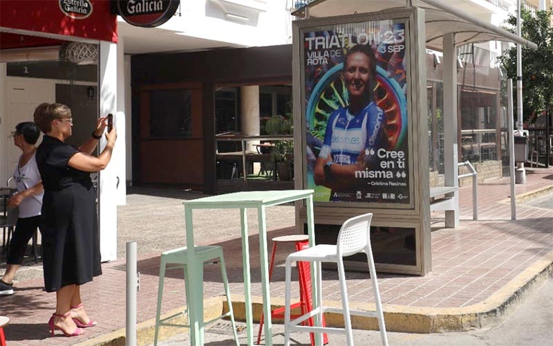 La consolidada Triatlón Villa de Rota reúne este domingo a 350 deportistas, agotando las plazas