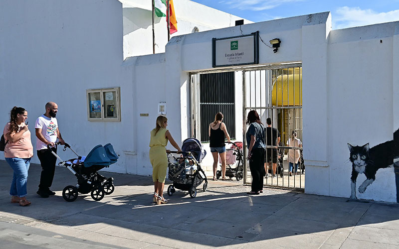 El curso comienza en Cádiz con más de 2.500 plazas sin cubrir en las escuelas infantiles, que demandan la “gratuidad total” para este ciclo