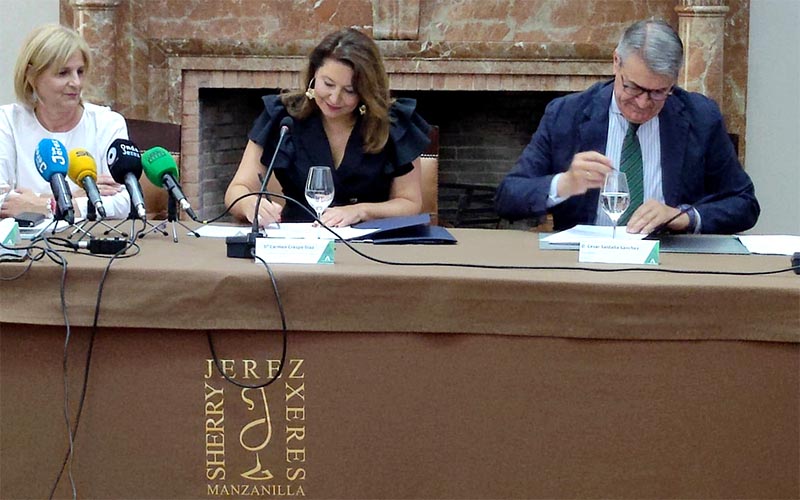 Junta y Consejo Regulador “impulsan” la Estrategia del Viñedo del Marco de Jerez