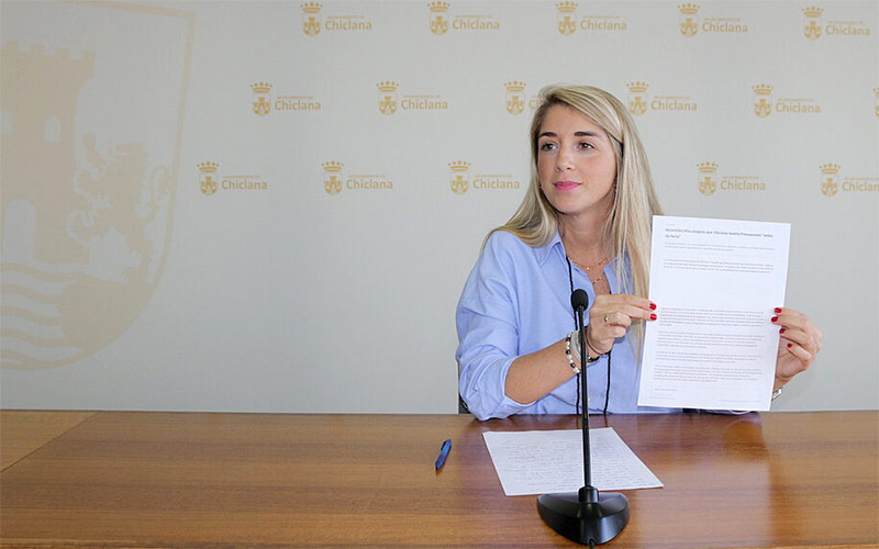 “O no sabe o actúa de mala fe”: Butrón corrige a Hita (PP) y asevera que el Consistorio chiclanero “no tiene actualmente facturas en los cajones”