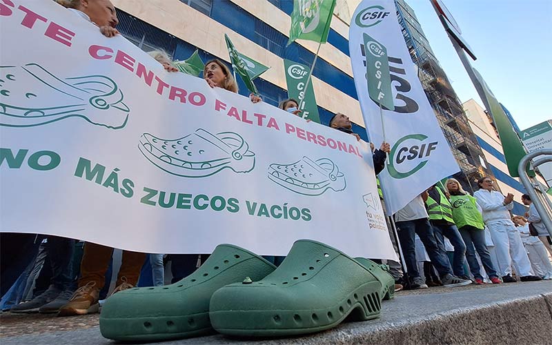 Nueva protesta en el Puerta del Mar ante una política de contrataciones del SAS “que provoca que los servicios siempre estén bajo mínimos”