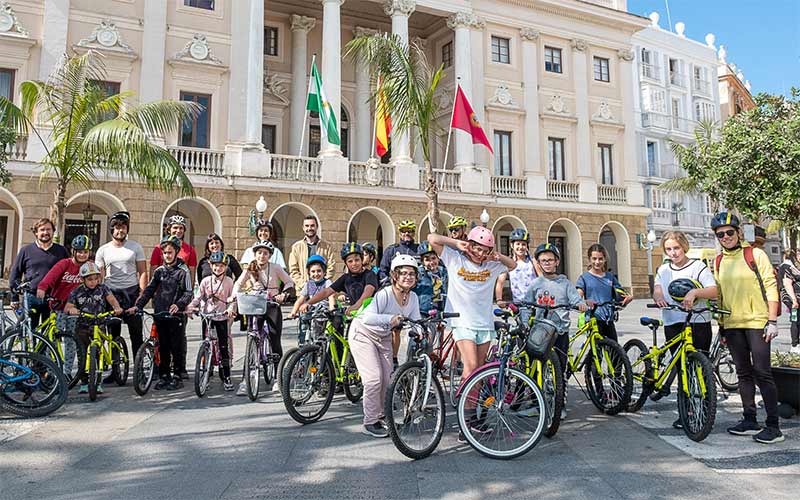 Lamentan que el PP “ha eliminado” en Cádiz el programa BiciCole pese a su “éxito rotundo”