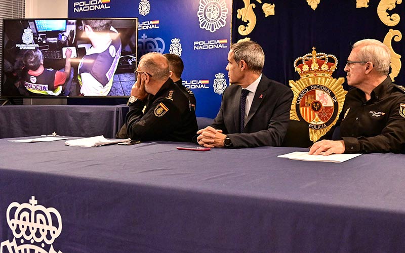 Cae una trama que se apropiaba de los datos bancarios de las víctimas; hay seis detenidos en Cádiz, jóvenes sin ingresos con una vida de lujo