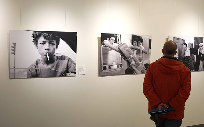 La “mirada” de la Andalucía de los 70 y 80 del fotoperiodista gaditano Pablo Juliá, a exposición en el centro de Congresos de San Fernando