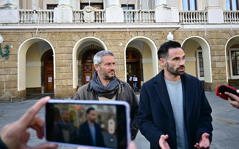 “El alcalde de Cádiz está incurriendo en un autoritarismo que asusta con lo poco que lleva”