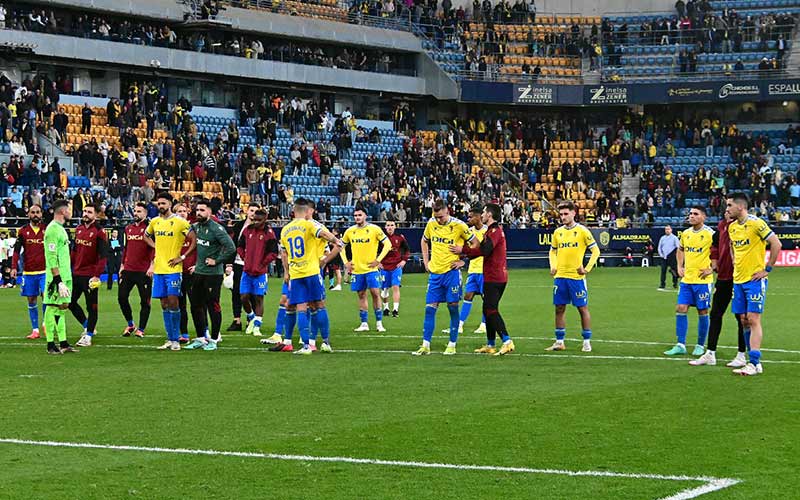 Alma Cadista no entiende la “inacción” de quienes mandan en un Cádiz CF “que se hunde” y reclama “fichajes y decisiones de calado”