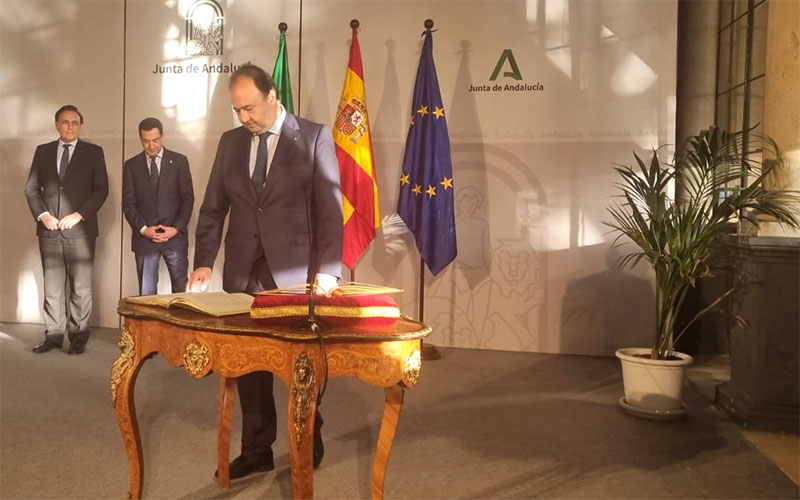 Mantell toma posesión como rector de la UCA: “mi compromiso es la escucha permanente, el diálogo y la voluntad de trabajar sin descanso”