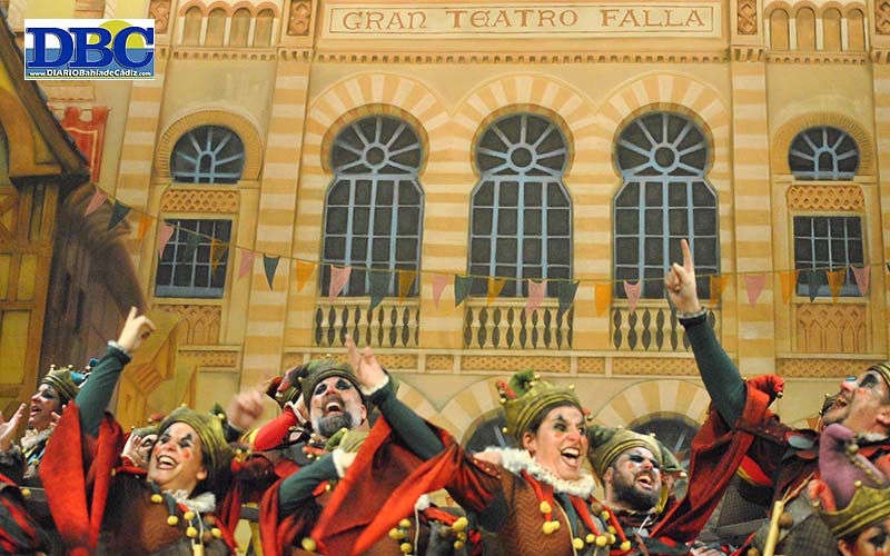 Coro: ‘La fiesta de los locos’