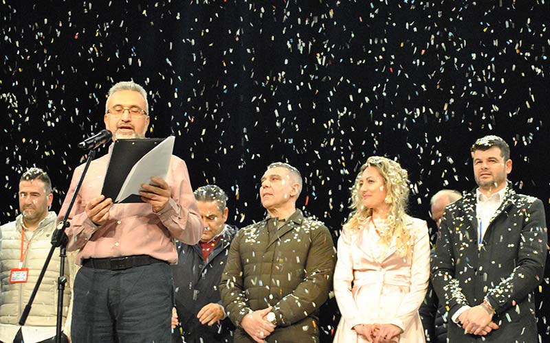 Quince agrupaciones ‘entran’ en la final del Falla