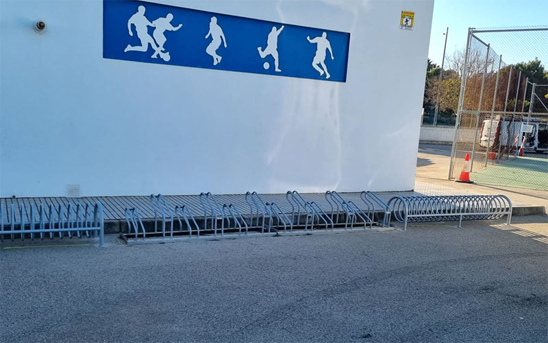 Instalados más de 200 aparcabicis en diferentes puntos estratégicos de Chiclana