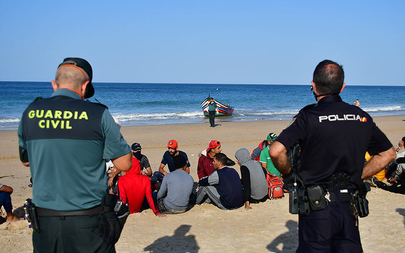 La Apdha atendió en 2023 en Cádiz a cerca de 1.700 migrantes de hasta 41 nacionalidades