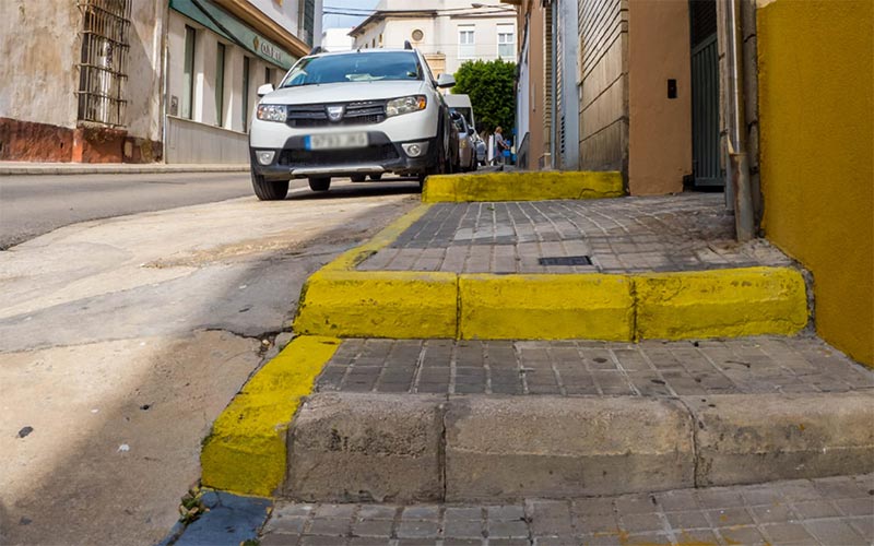 Tres meses de obras para mejorar la accesibilidad en la calle Benítez Morera