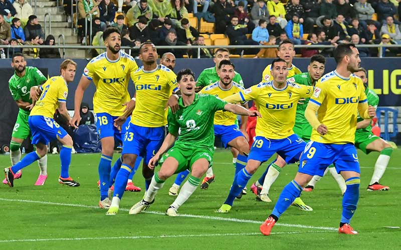 Alma Cadista quiere confiar en “la unión y el compromiso” de los jugadores para pelear por la salvación, y reprueba la “indolencia” del club