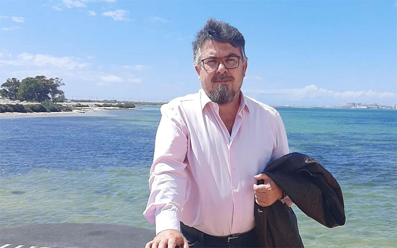 El isleño Manuel Domínguez gana uno de los premios Tiflos de la ONCE para autores con discapacidad visual con su ‘Reales de a ocho’