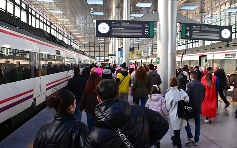 Los atractivos descuentos adicionales para viajeros recurrentes dispararon en 2023 el uso del transporte público en la Bahía de Cádiz