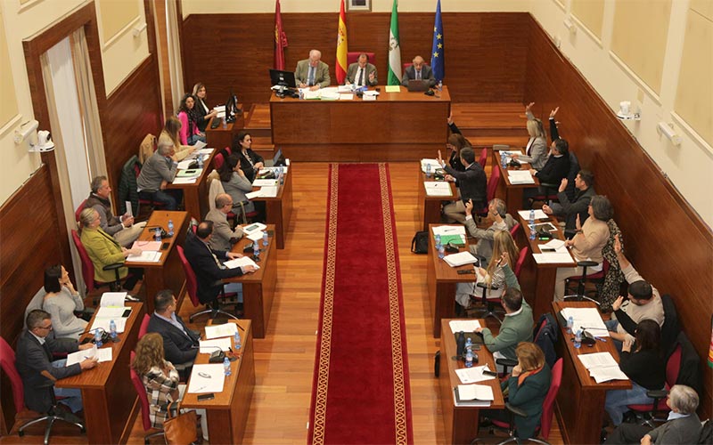 El PP chiclanero vota no a pedir el fin del genocidio contra el pueblo palestino; IU pone el foco en su “vergonzoso posicionamiento”