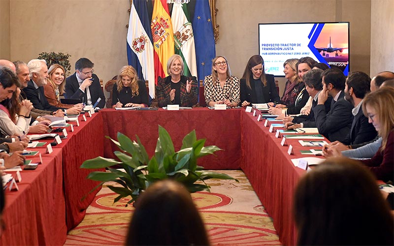 Jerez se reivindica como idóneo, alrededor del aeropuerto, para acoger un ecosistema industrial orientado hacia la llamada aviación sostenible