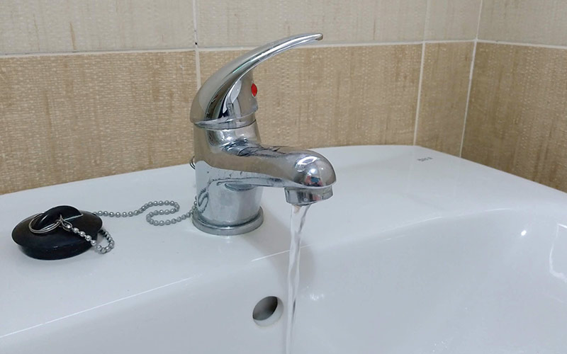 El Consorcio de Aguas de Cádiz aprueba una “descomunal” subida de tasas; el PSOE rechaza el “tarifazo del PP” y reclama “alternativas”