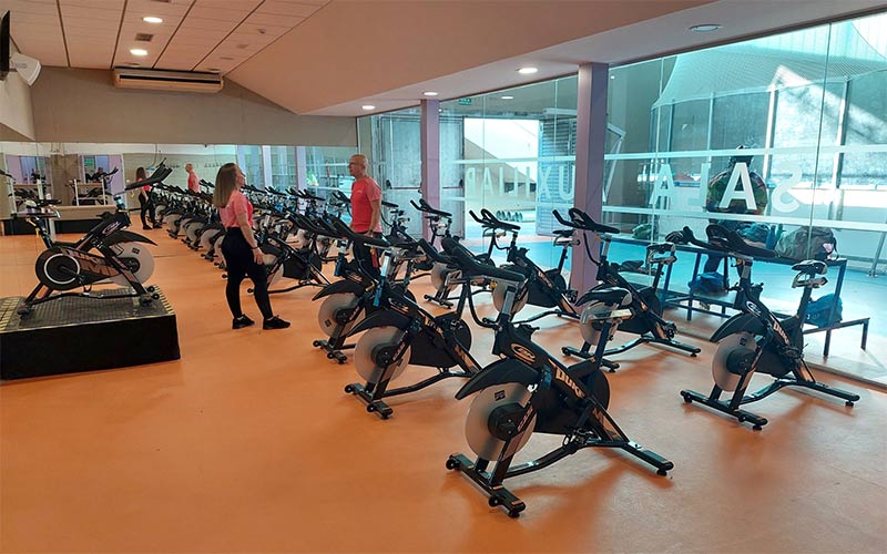El Centro Deportivo Costa Sancti Petri reabre cuatro años después y con gestión municipal
