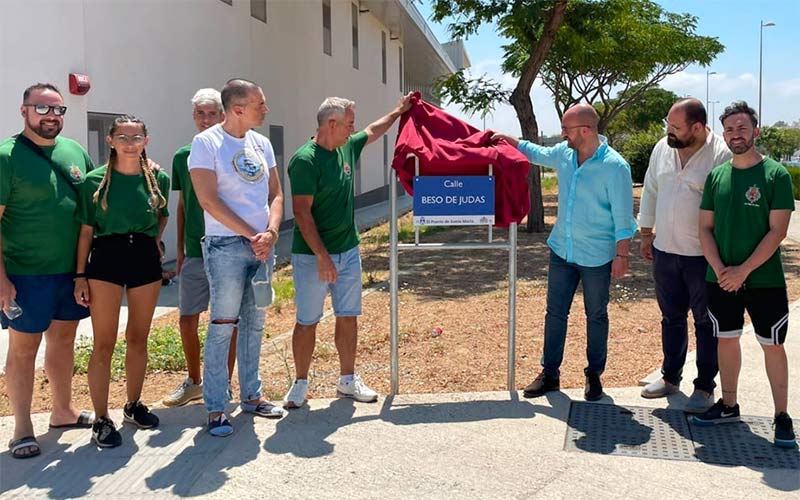 La rotulación en El Puerto de las calles en homenaje al movimiento vecinal “llega tarde”