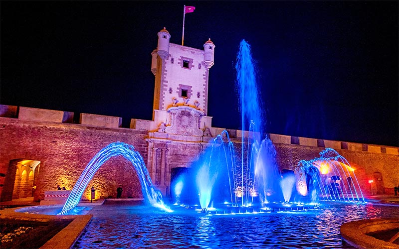 Llaman a iluminar en azul monumentos y edificios en Cádiz para visibilizar el autismo