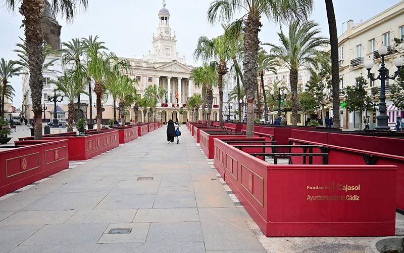 Finaliza una Semana Santa en Cádiz con más lluvia que procesiones; ya se “trabaja” en 2025