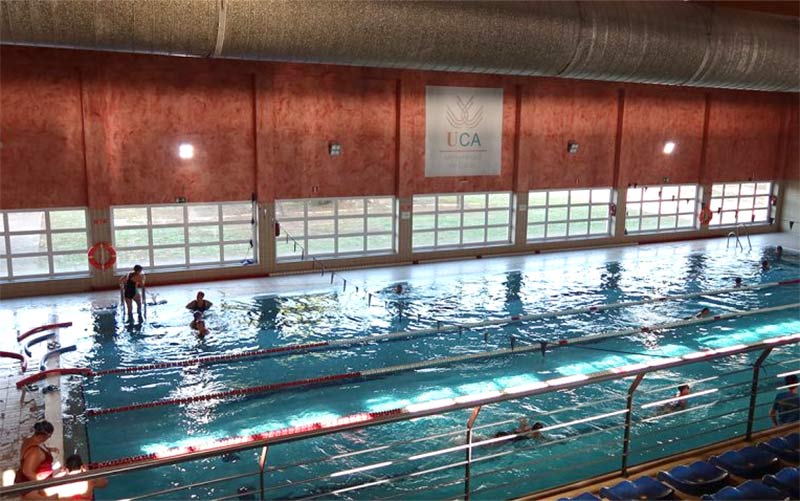 Tres meses de obras para implantar “tecnologías ecoficientes de última generación” en la piscina del campus de Puerto Real