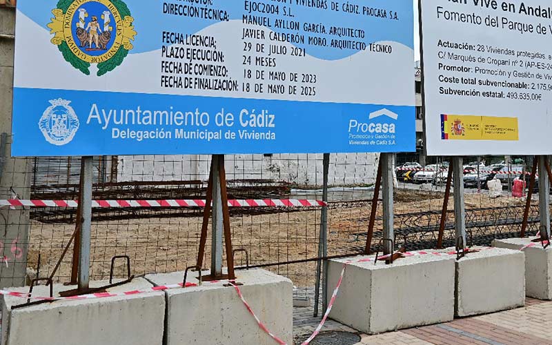 “El PP pretende vender en Cádiz las viviendas públicas de inquilinos que no pueden hacer frente a la opción de compra; los deja en la calle”